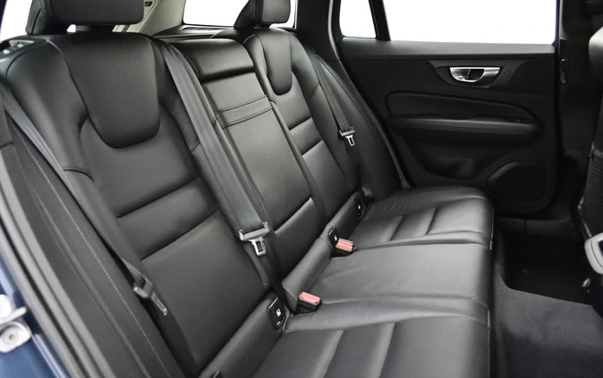 Volvo V60 cena 118998 przebieg: 92700, rok produkcji 2018 z Poznań małe 497